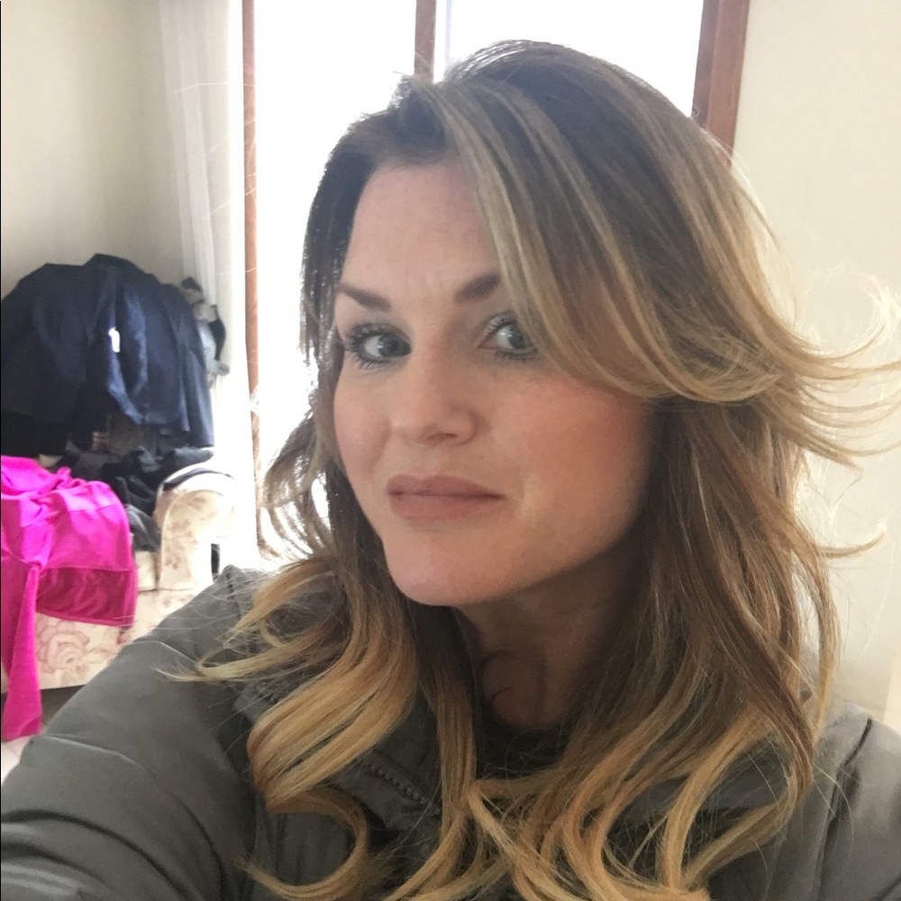Meet your Posher, Jennifer